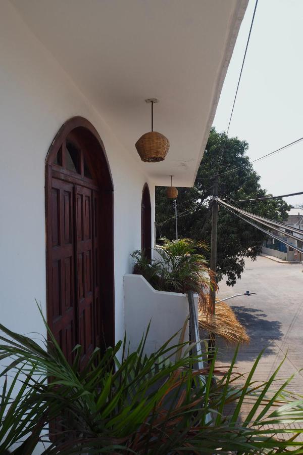 Colorada House Vandrarhem Puerto Escondido  Exteriör bild