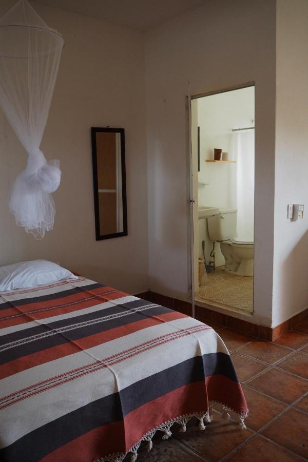 Colorada House Vandrarhem Puerto Escondido  Exteriör bild